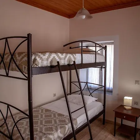Spyran Apartment *